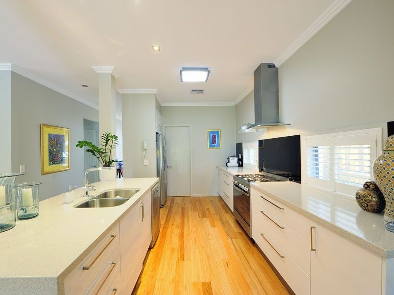 32 Taylor Street, Balmoral QLD 4171