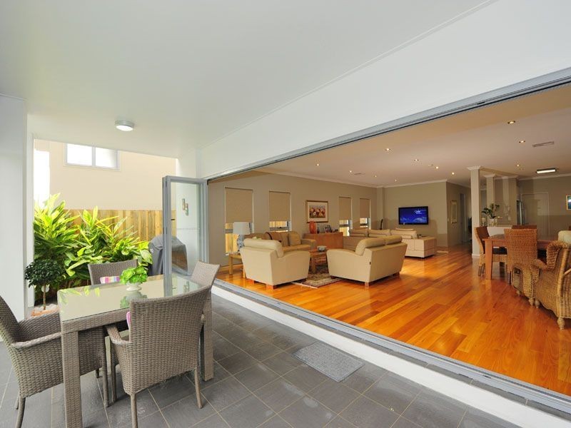 32 Taylor Street, Balmoral QLD 4171
