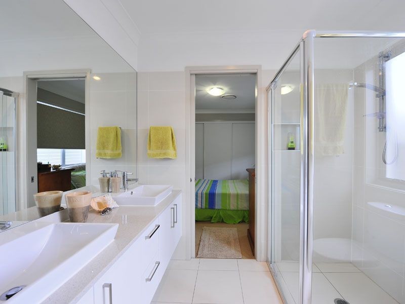 32 Taylor Street, Balmoral QLD 4171