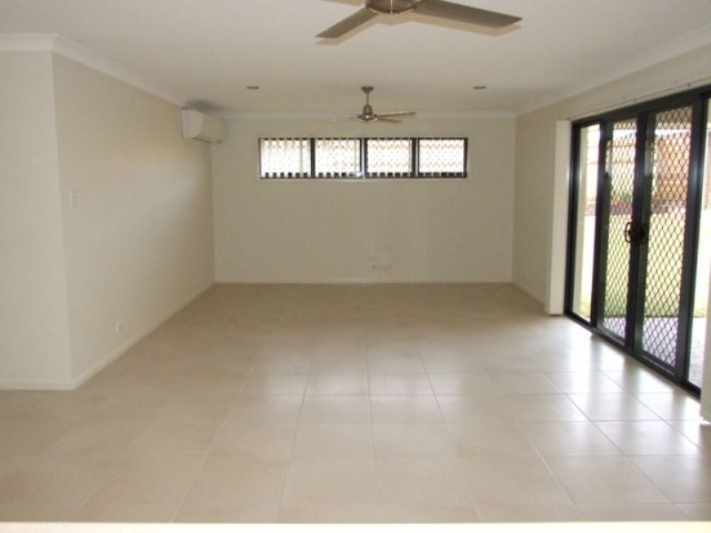 11 Torello Cres, Victoria Point QLD 4165