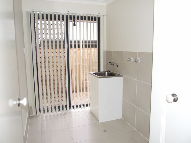 11 Torello Cres, Victoria Point QLD 4165