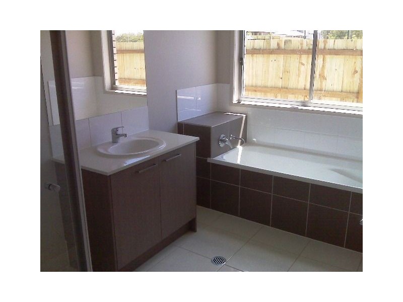 5 Pentecost Place, Redland Bay QLD 4165