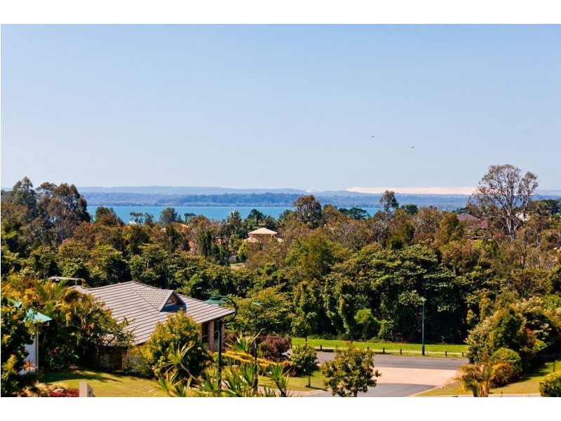 10 Lowe Crct, Redland Bay QLD 4165