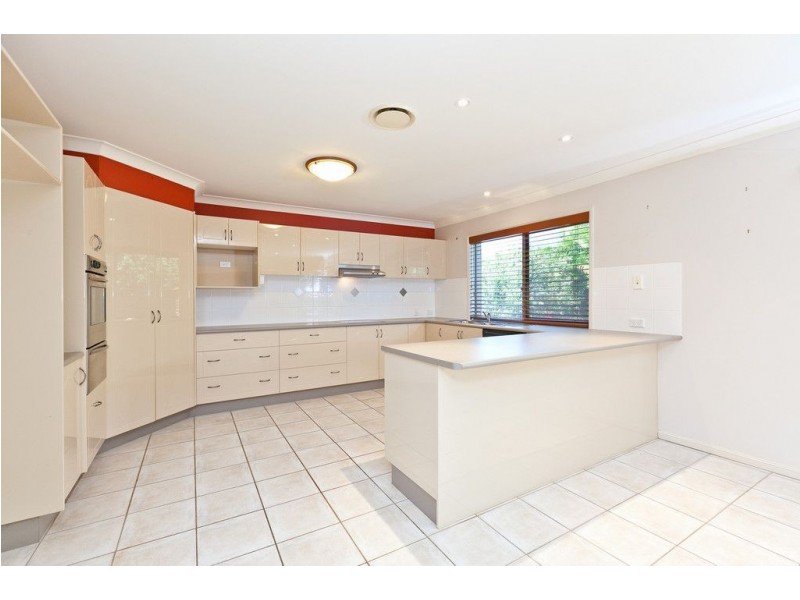 10 Lowe Crct, Redland Bay QLD 4165