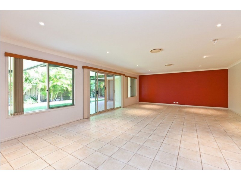 10 Lowe Crct, Redland Bay QLD 4165