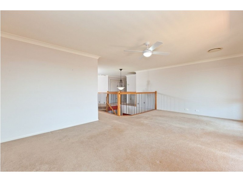 10 Lowe Crct, Redland Bay QLD 4165