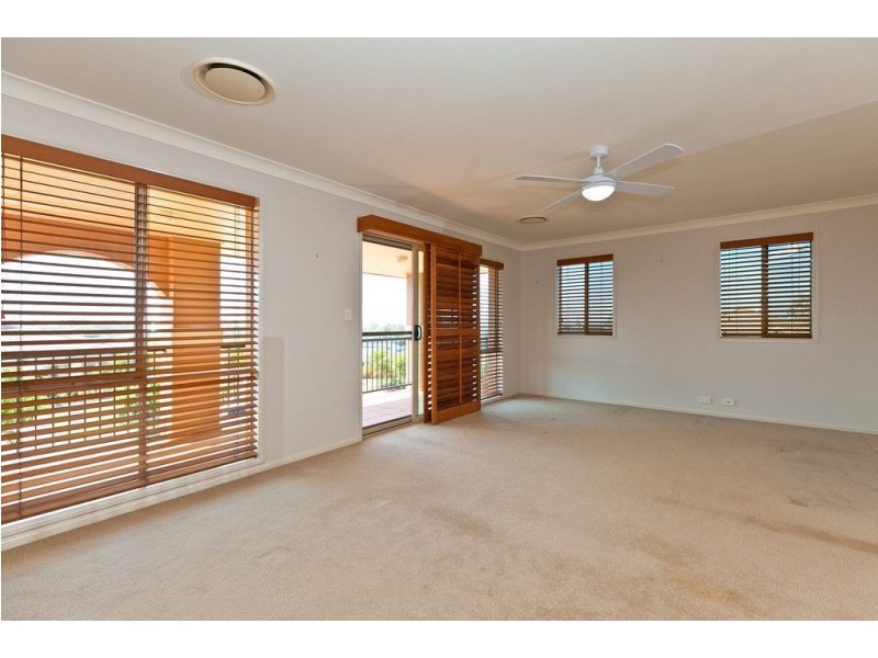 10 Lowe Crct, Redland Bay QLD 4165