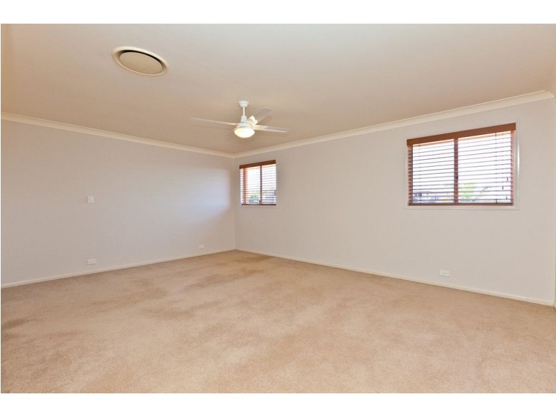 10 Lowe Crct, Redland Bay QLD 4165