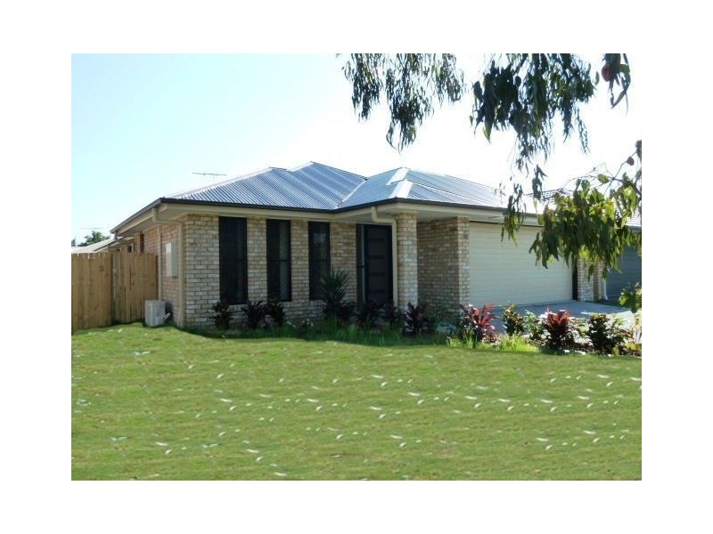 33 Stradbroke Street, Redland Bay QLD 4165