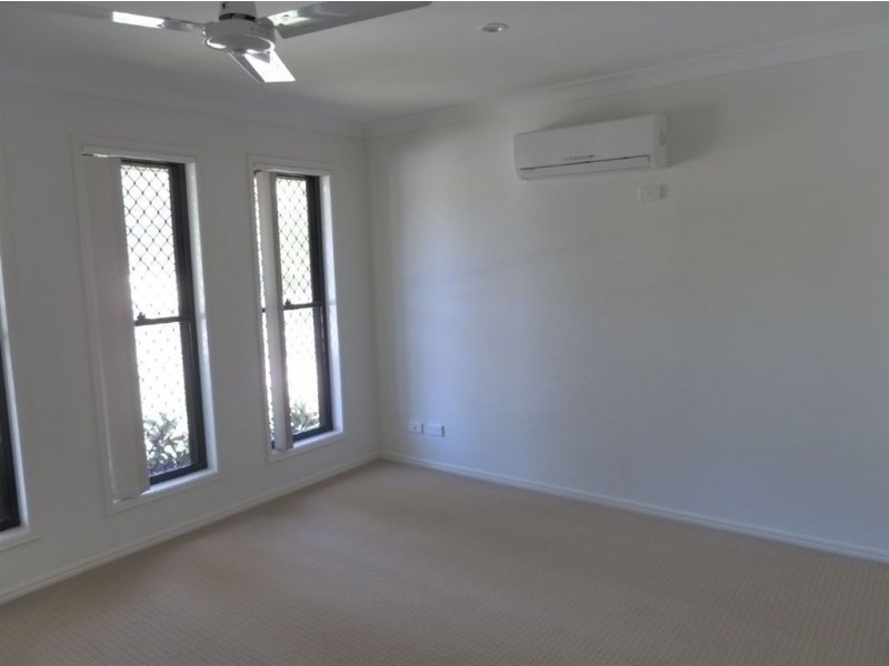 33 Stradbroke Street, Redland Bay QLD 4165