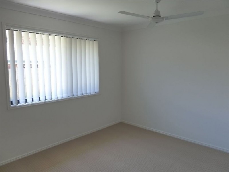 33 Stradbroke Street, Redland Bay QLD 4165