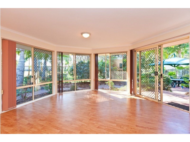 29 Pinelands Cct, Redland Bay QLD 4165