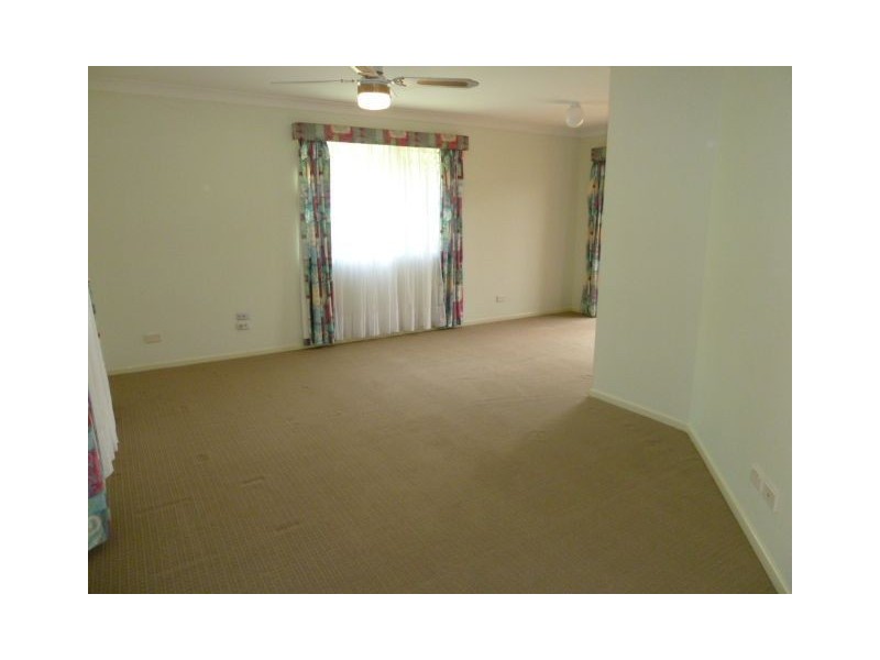 60 Cane Street, Redland Bay QLD 4165