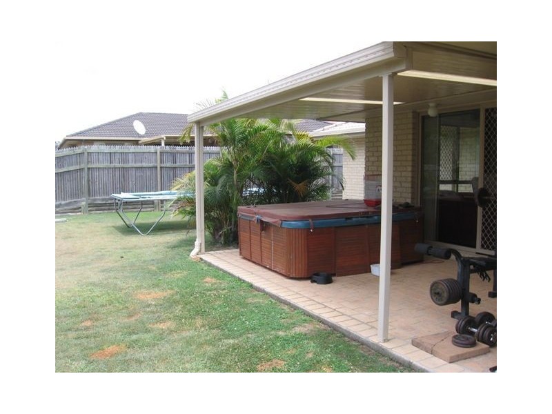 27 Sandy Drive, Victoria Point QLD 4165