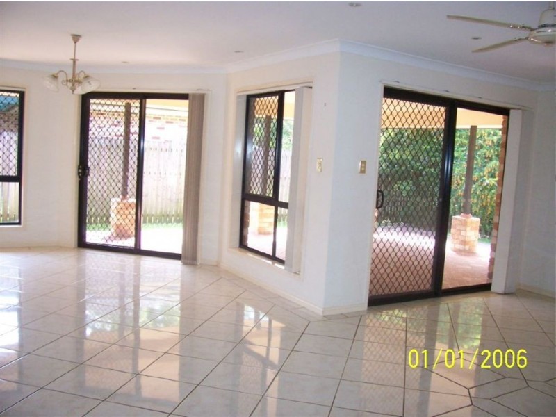 35 Pinelands Circuit, Redland Bay QLD 4165