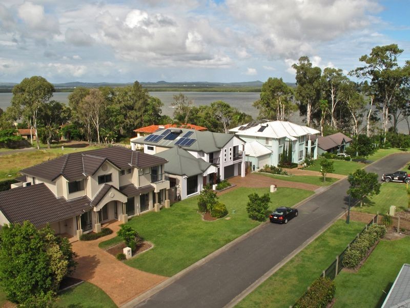 4 Sandy Cove Place, Redland Bay QLD 4165