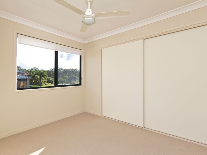 4 Sandy Cove Place, Redland Bay QLD 4165