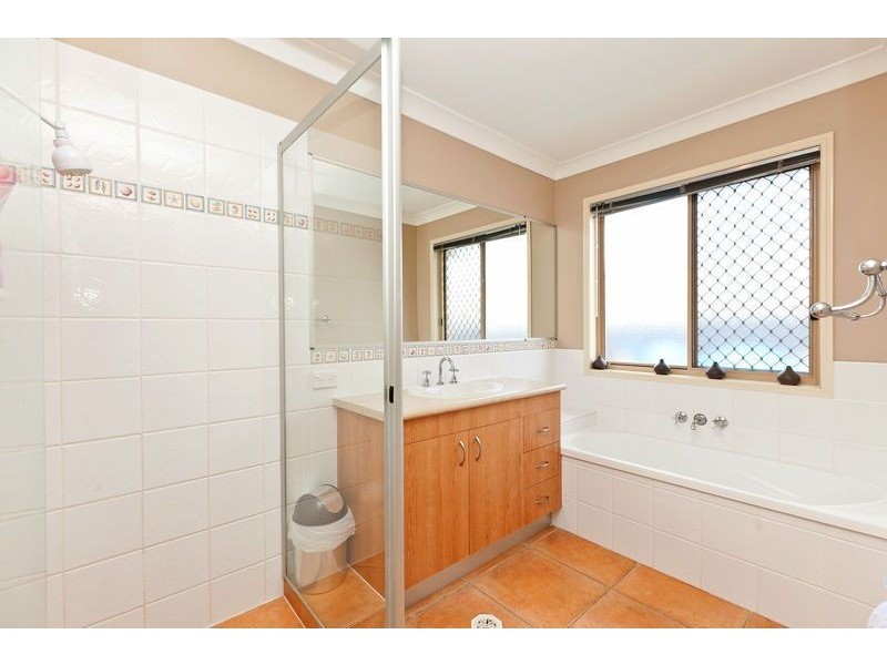 2 Brendan Way, Victoria Point QLD 4165
