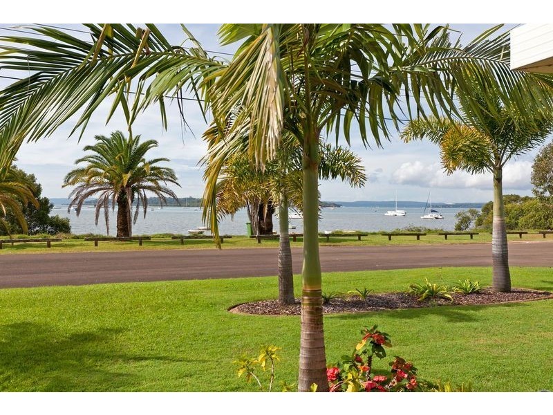 4 Rosebud Esplanade, Victoria Point QLD 4165