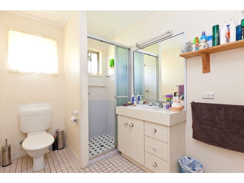 4 Rosebud Esplanade, Victoria Point QLD 4165