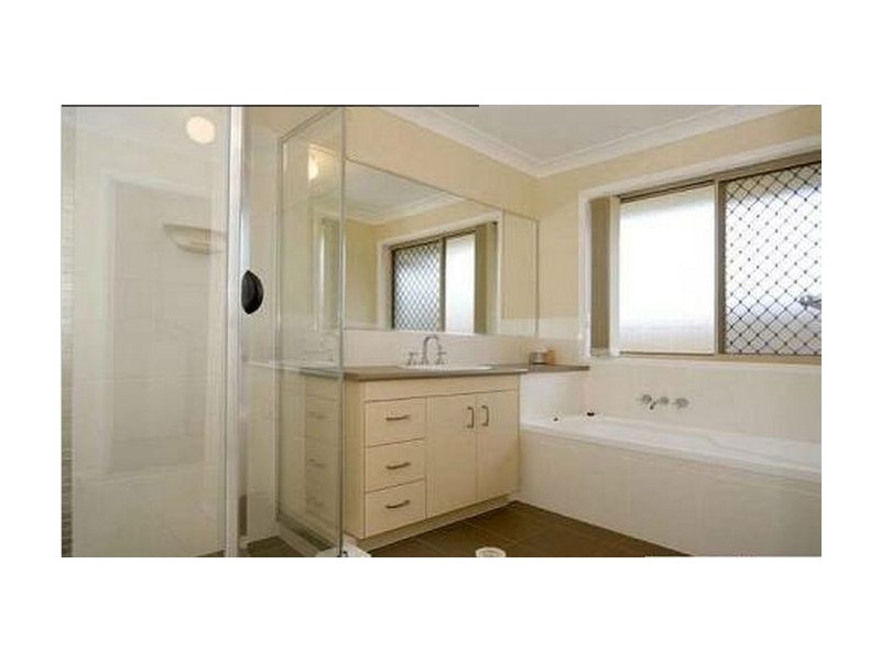37 Parklink Drive, Redland Bay QLD 4165