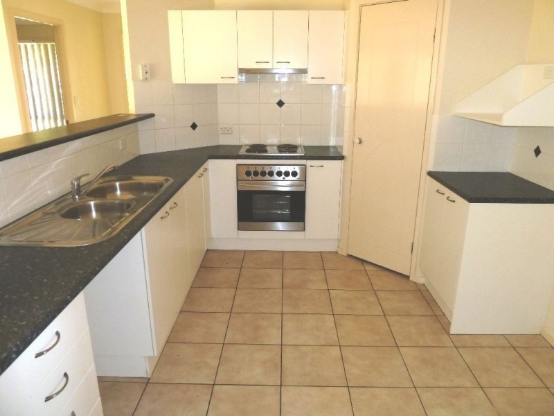 8 Horizon Place, Redland Bay QLD 4165