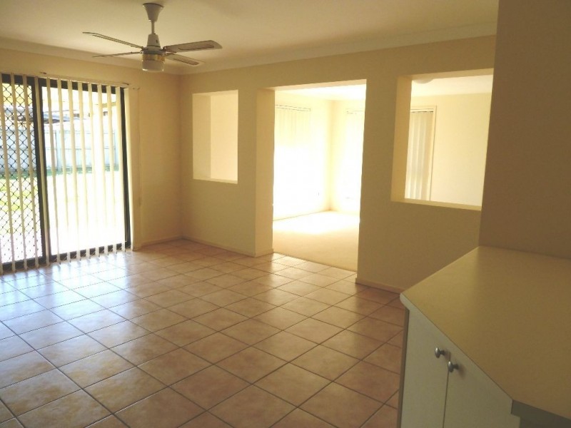 8 Horizon Place, Redland Bay QLD 4165