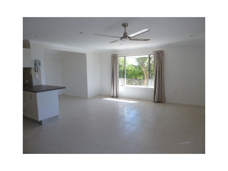 4 Rosebud Esplanade, Victoria Point QLD 4165