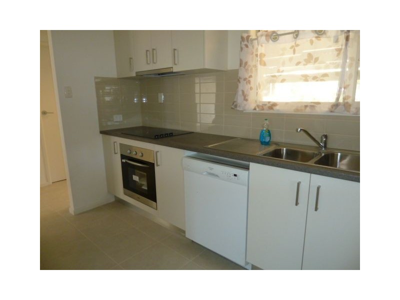 4 Rosebud Esplanade, Victoria Point QLD 4165