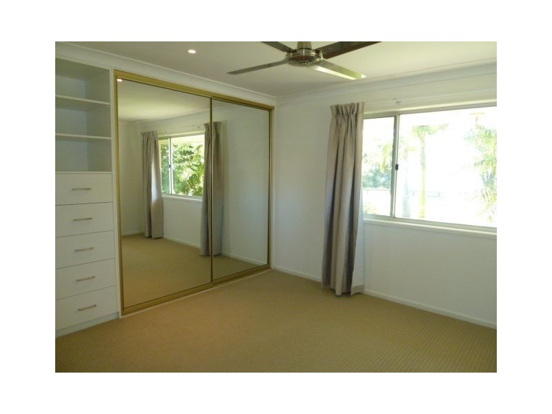 4 Rosebud Esplanade, Victoria Point QLD 4165