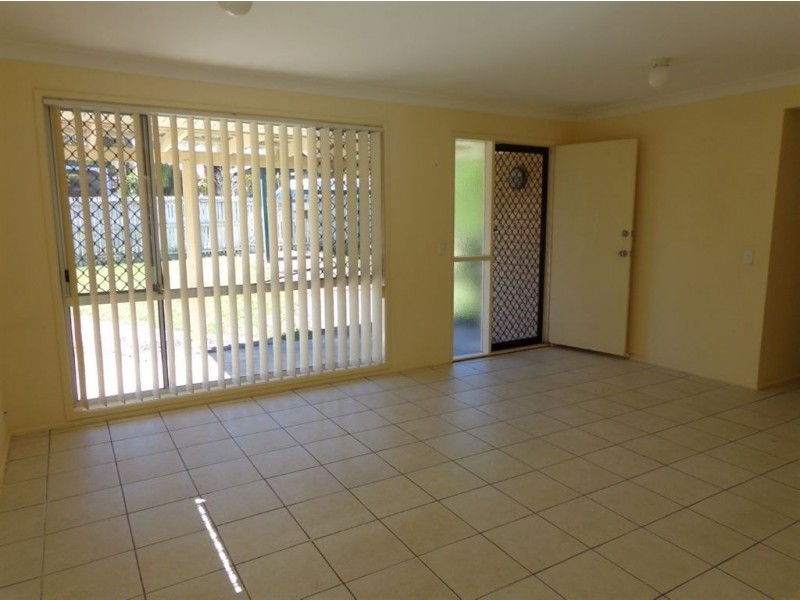 15 Bushland Dr, Regents Park QLD 4118