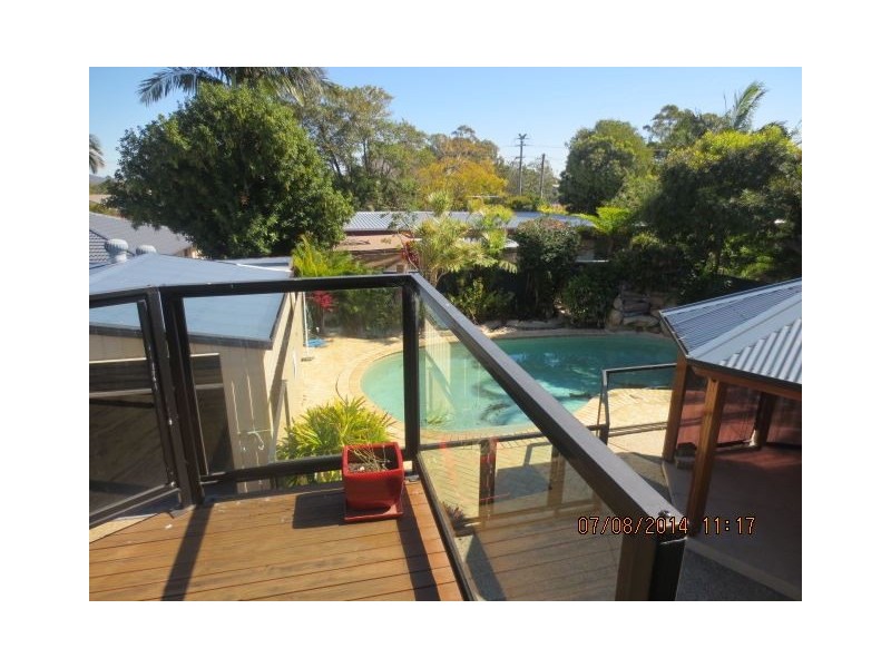 2 Lindon Street, Birkdale QLD 4159