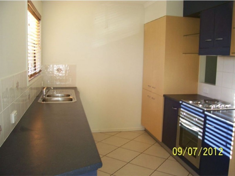 2 Lindon Street, Birkdale QLD 4159