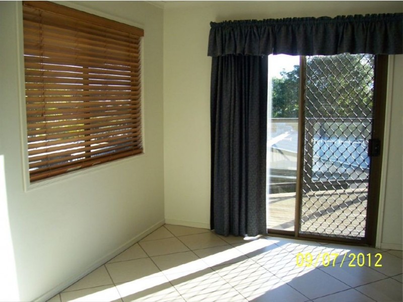 2 Lindon Street, Birkdale QLD 4159