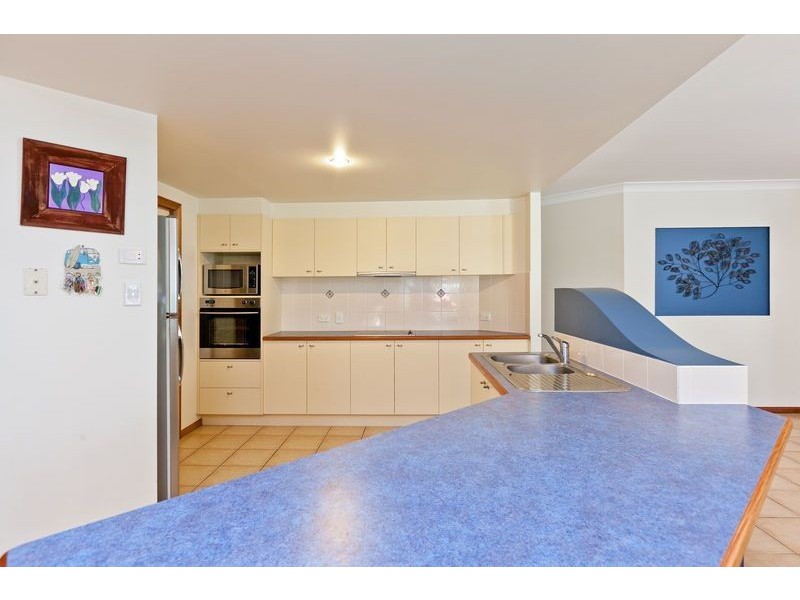10 Bush Cherry Place, Thornlands QLD 4164