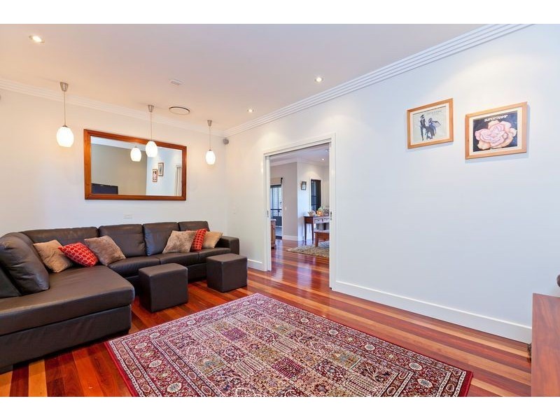 3 Keirnan Street, Redland Bay QLD 4165