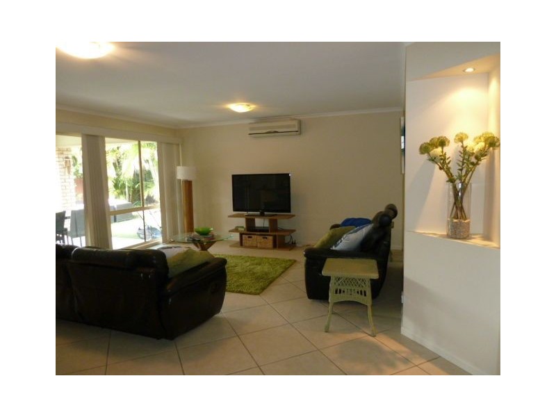 24 Gladebourne Cres, Victoria Point QLD 4165