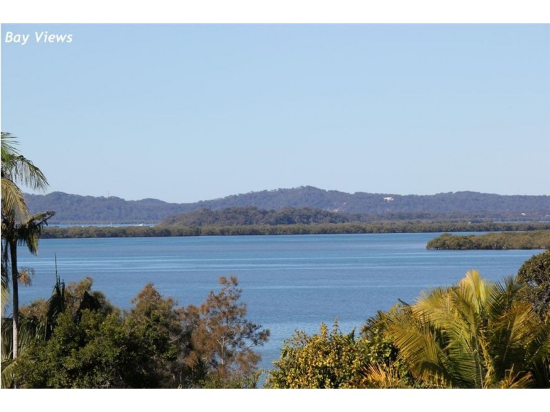 32 Wilson Esplanade, Redland Bay QLD 4165