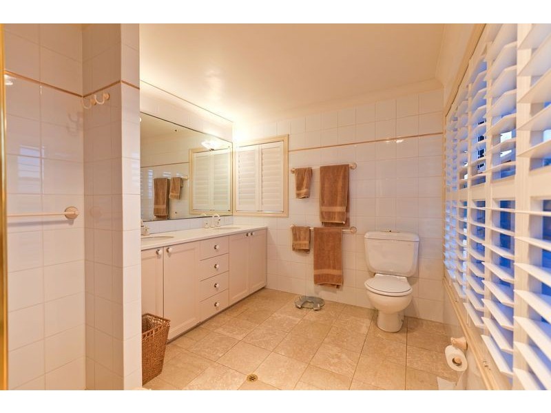 14-16 Broadwater Terrace, Redland Bay QLD 4165