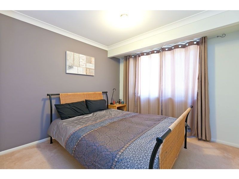 5 Pinelands Cct, Redland Bay QLD 4165