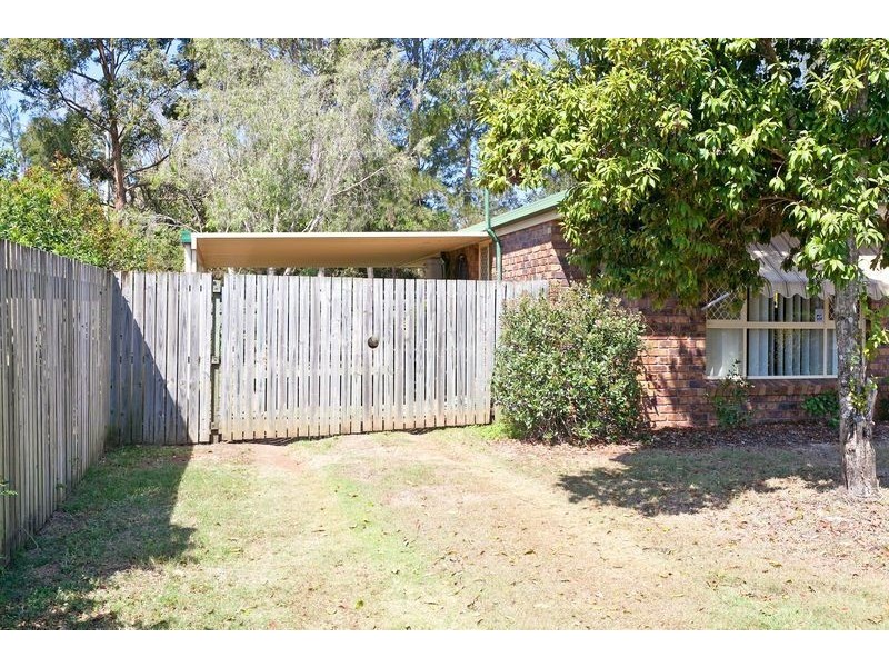 5 Pinelands Cct, Redland Bay QLD 4165