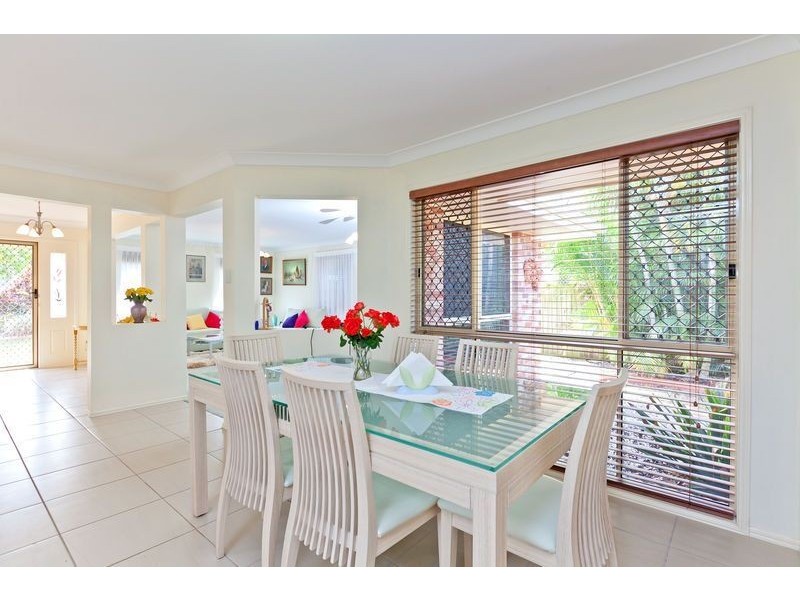 13 Attenborough Circuit, Redland Bay QLD 4165