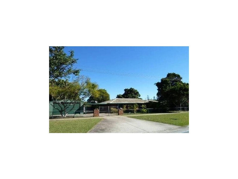 107 Broadwater Terrace, Redland Bay QLD 4165