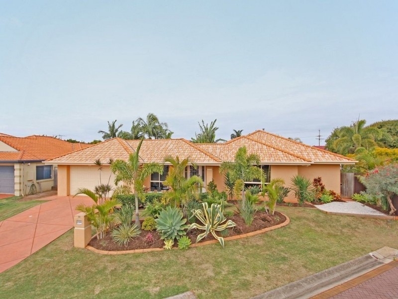 29 Seaholly Crescent, Redland Bay QLD 4165