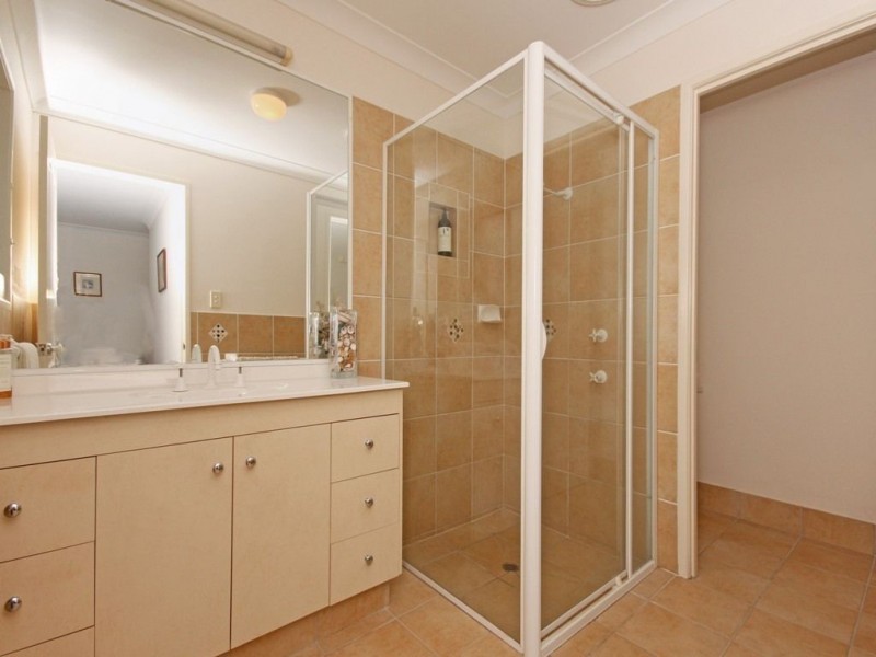 29 Seaholly Crescent, Redland Bay QLD 4165