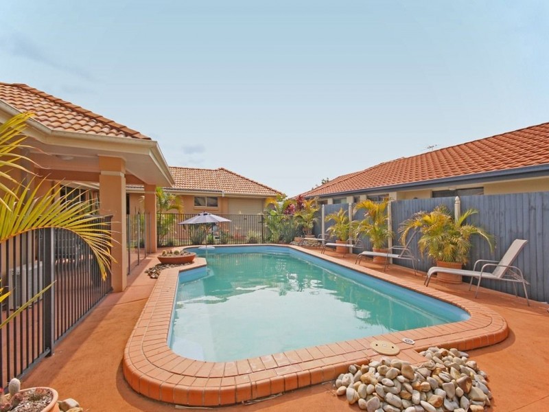 29 Seaholly Crescent, Redland Bay QLD 4165