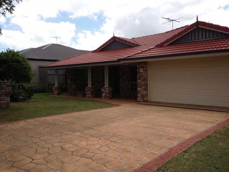 21 Attenborough Cct, Redland Bay QLD 4165