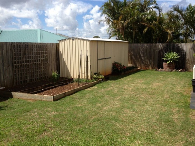 21 Attenborough Cct, Redland Bay QLD 4165