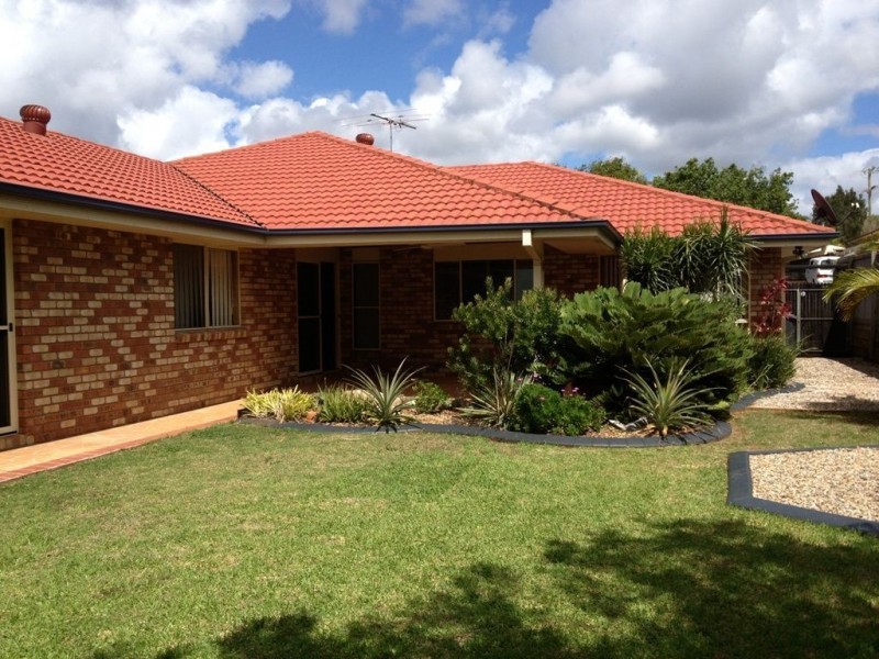 21 Attenborough Cct, Redland Bay QLD 4165