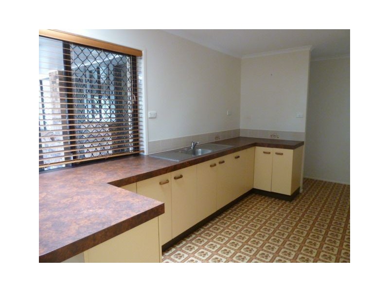 2 Sutton Street, Victoria Point QLD 4165